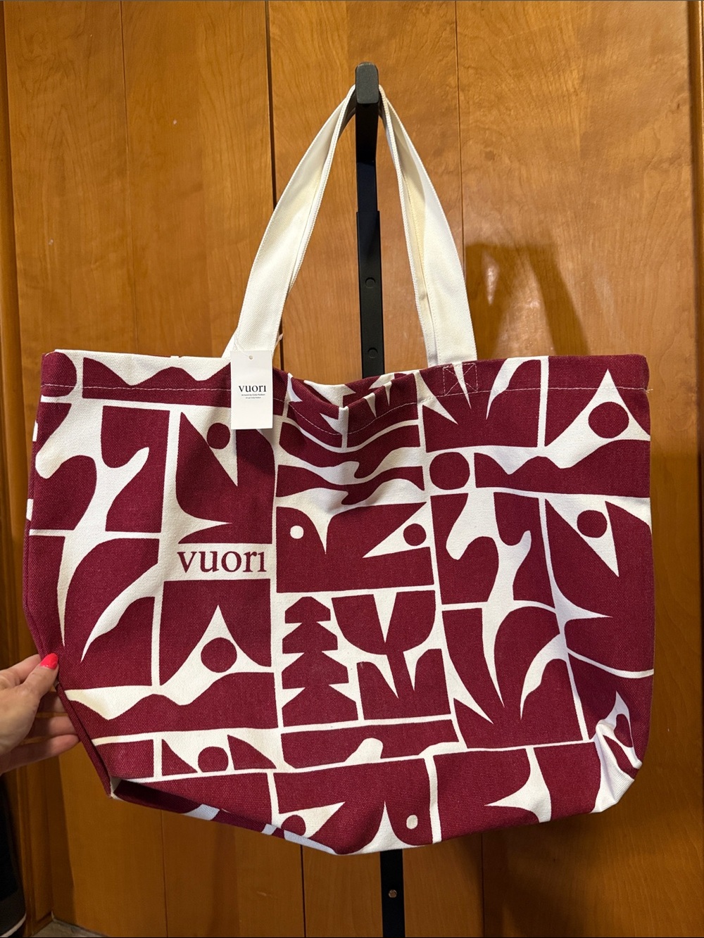 Vuori Holiday 25 Tote Bag Strawberry Red Cream NWT Oversized Canvas